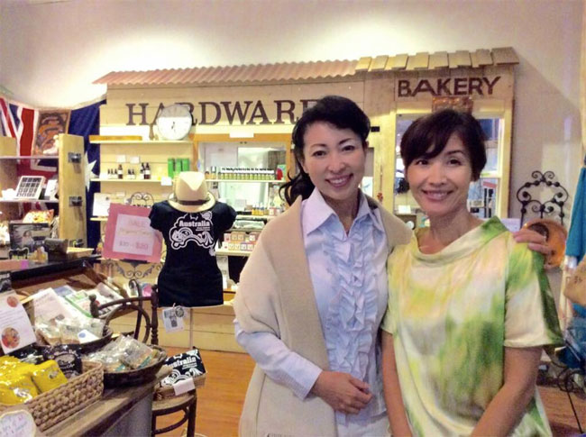 今週セミナーを開き、お店の生中継や動画を撮影してくださったマッカイ清美さんは、スパイスの効いた、でも愛あふれる風を私たちにもたらしてくれました。1週間、ご一緒させていただいて、どれだけ周りの方からの「有り難う」を聞いたかわかりません。ゆるい私も、全てに全力投球すること、お客様へのサービス精神